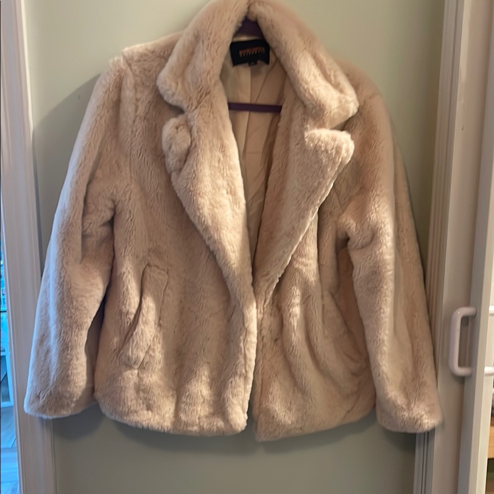 Luxurious Cream Faux Fur Jacket